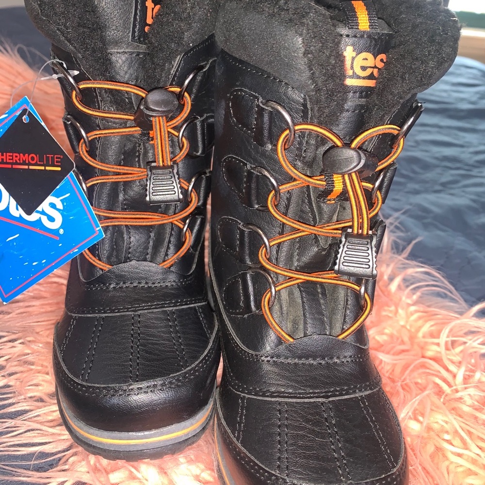 Totes kids boots